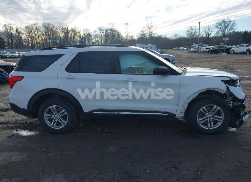 Photo 13 of 2021 Ford Explorer XLT (VIN 1FMSK8DHXMGB75835)