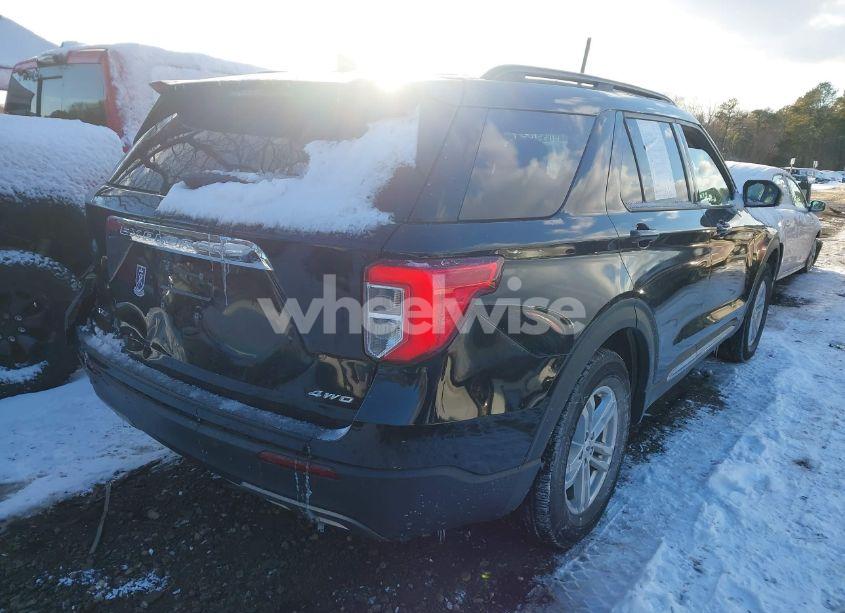 Photo 4 of 2021 Ford Explorer XLT (VIN 1FMSK8DHXMGC13905)