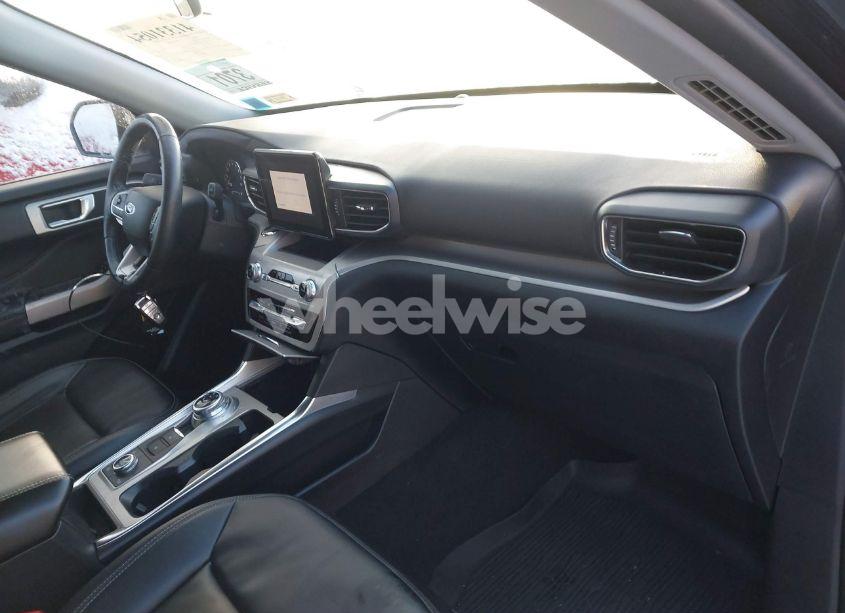 Photo 5 of 2021 Ford Explorer XLT (VIN 1FMSK8DHXMGC13905)