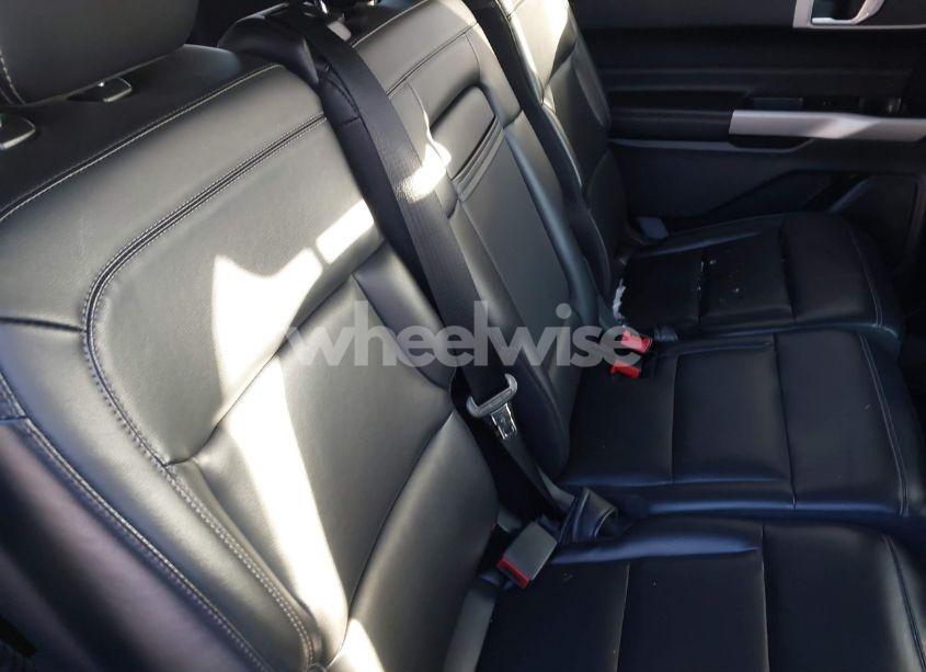 Photo 8 of 2021 Ford Explorer XLT (VIN 1FMSK8DHXMGC13905)