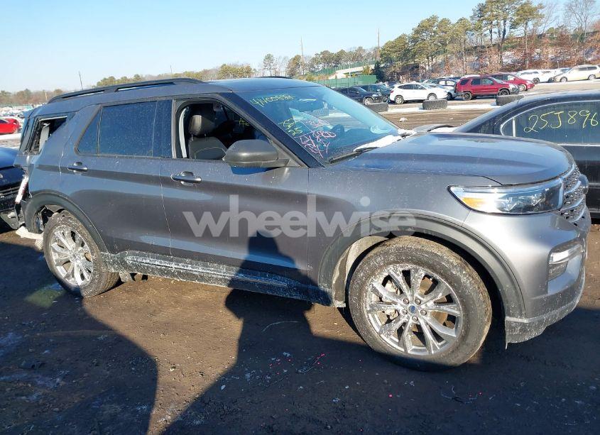Photo 13 of 2022 Ford Explorer XLT (VIN 1FMSK8DHXNGA44387)