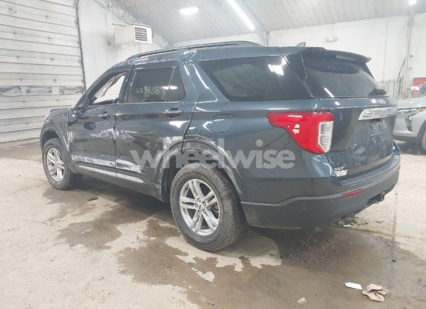 Photo 3 of 2022 Ford Explorer XLT (VIN 1FMSK8DHXNGB87162)