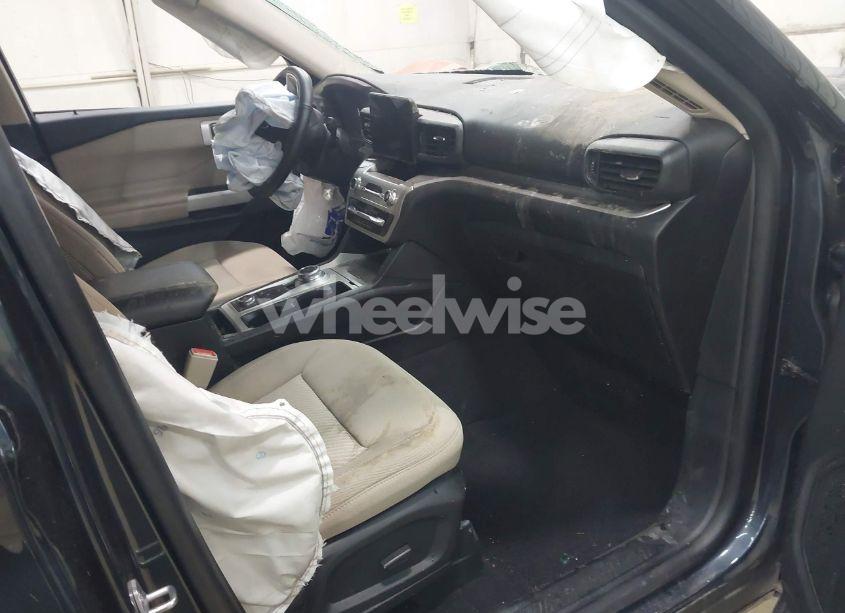 Photo 5 of 2022 Ford Explorer XLT (VIN 1FMSK8DHXNGB87162)