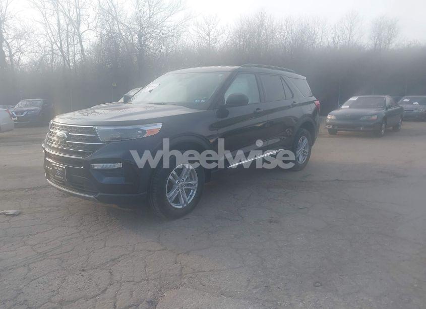 Photo 2 of 2022 Ford Explorer XLT (VIN 1FMSK8DHXNGC37574)