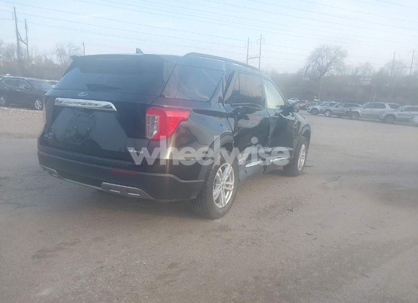 Photo 4 of 2022 Ford Explorer XLT (VIN 1FMSK8DHXNGC37574)