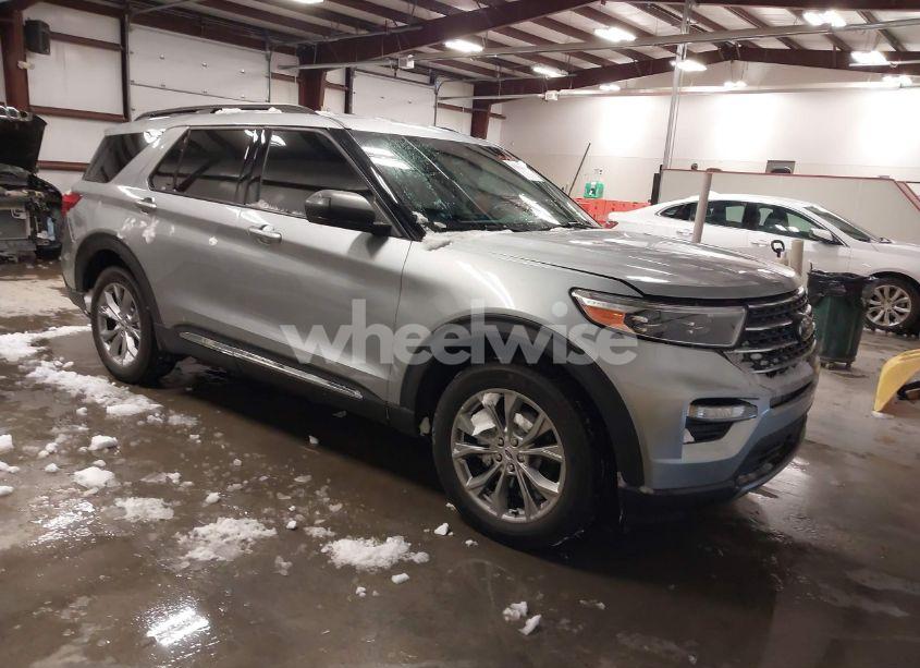 2022 Ford Explorer XLT (VIN 1FMSK8DHXNGC38255) main photo