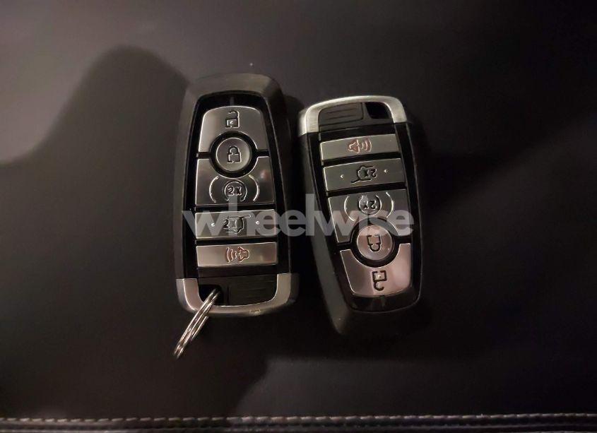 Photo 11 of 2022 Ford Explorer XLT (VIN 1FMSK8DHXNGC38255)