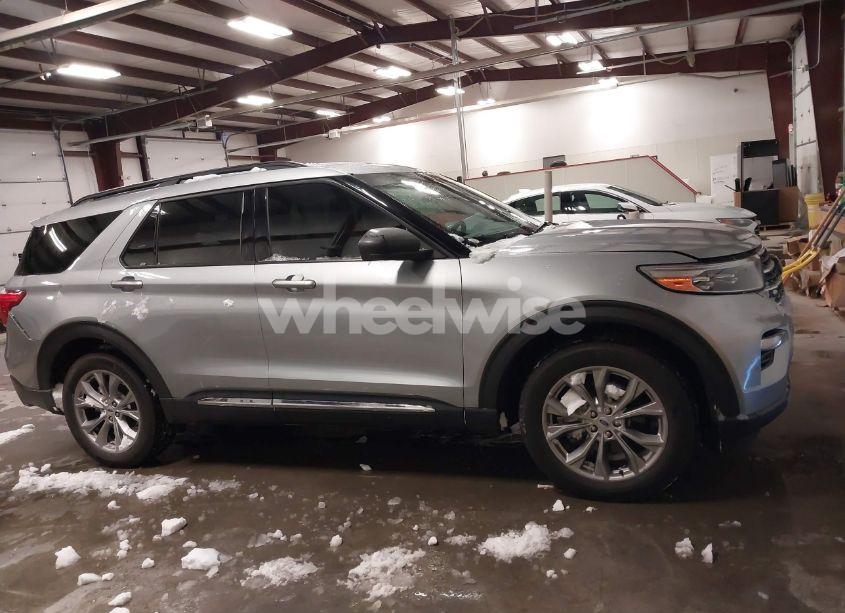 Photo 13 of 2022 Ford Explorer XLT (VIN 1FMSK8DHXNGC38255)
