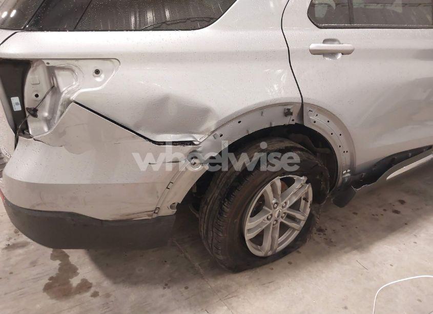 Photo 6 of 2022 Ford Explorer XLT (VIN 1FMSK8DHXNGC47571)