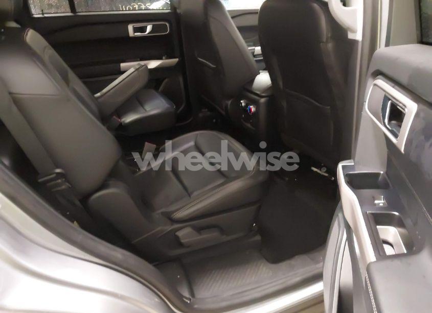 Photo 8 of 2022 Ford Explorer XLT (VIN 1FMSK8DHXNGC47571)