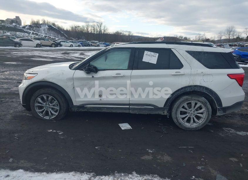 Photo 13 of 2023 Ford Explorer XLT (VIN 1FMSK8DHXPGA52489)