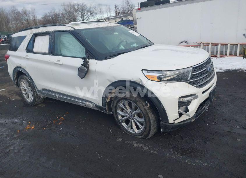 Photo 16 of 2023 Ford Explorer XLT (VIN 1FMSK8DHXPGA52489)