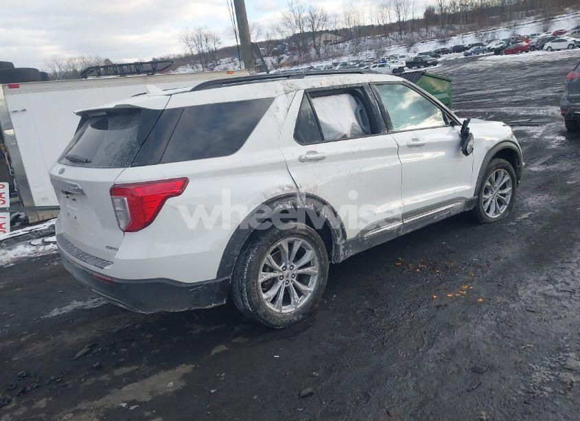 Photo 3 of 2023 Ford Explorer XLT (VIN 1FMSK8DHXPGA52489)