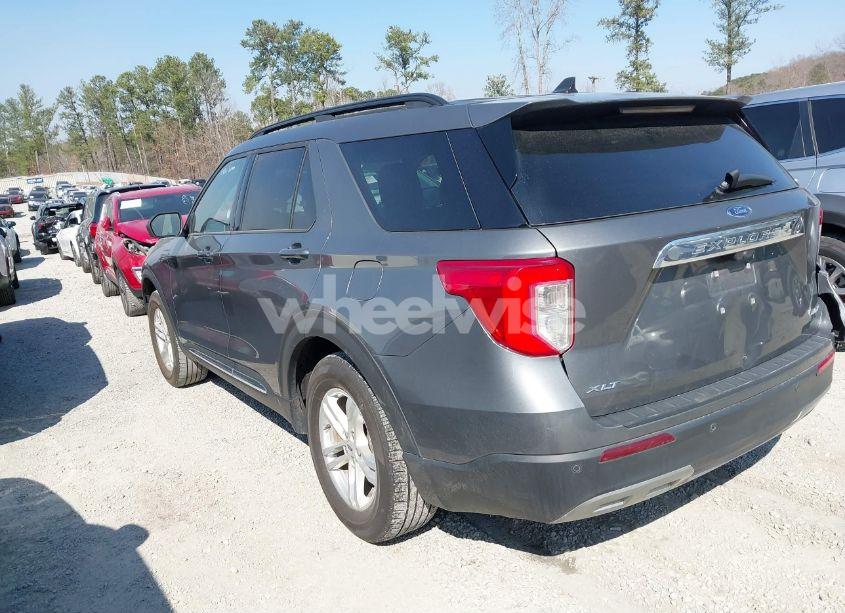 Photo 3 of 2023 Ford Explorer XLT (VIN 1FMSK8DHXPGB27823)