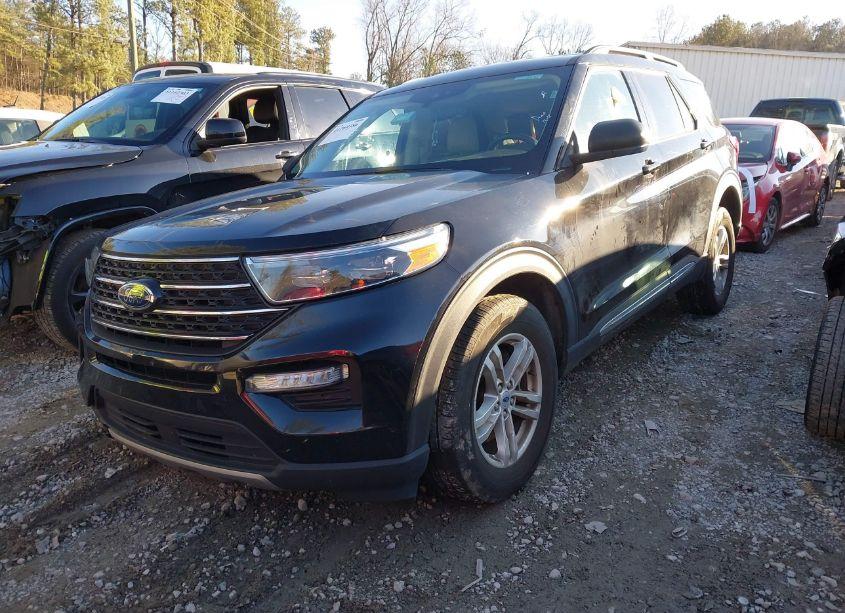 Photo 2 of 2023 Ford Explorer XLT (VIN 1FMSK8DHXPGB28051)