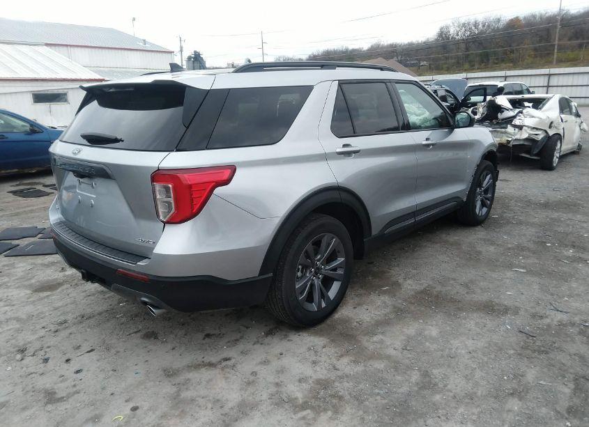 Photo 4 of 2023 Ford Explorer XLT (VIN 1FMSK8DHXPGB68002)