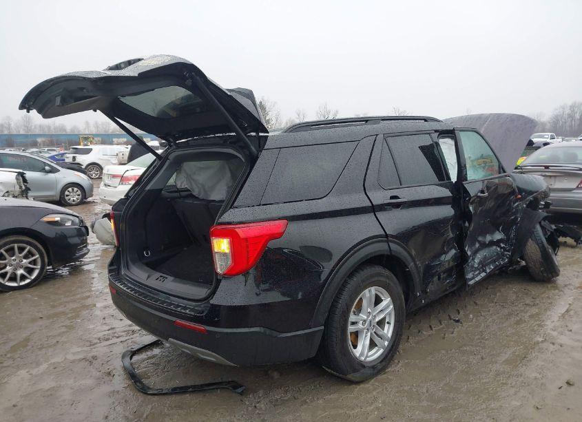 Photo 2 of 2023 Ford Explorer XLT (VIN 1FMSK8DHXPGB70087)