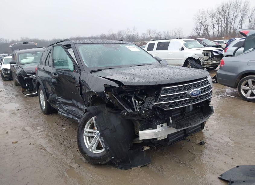 Photo 4 of 2023 Ford Explorer XLT (VIN 1FMSK8DHXPGB70087)