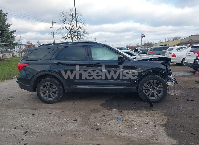 Photo 13 of 2023 Ford Explorer XLT (VIN 1FMSK8DHXPGB92770)