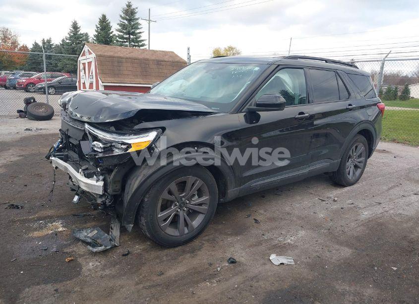 Photo 2 of 2023 Ford Explorer XLT (VIN 1FMSK8DHXPGB92770)
