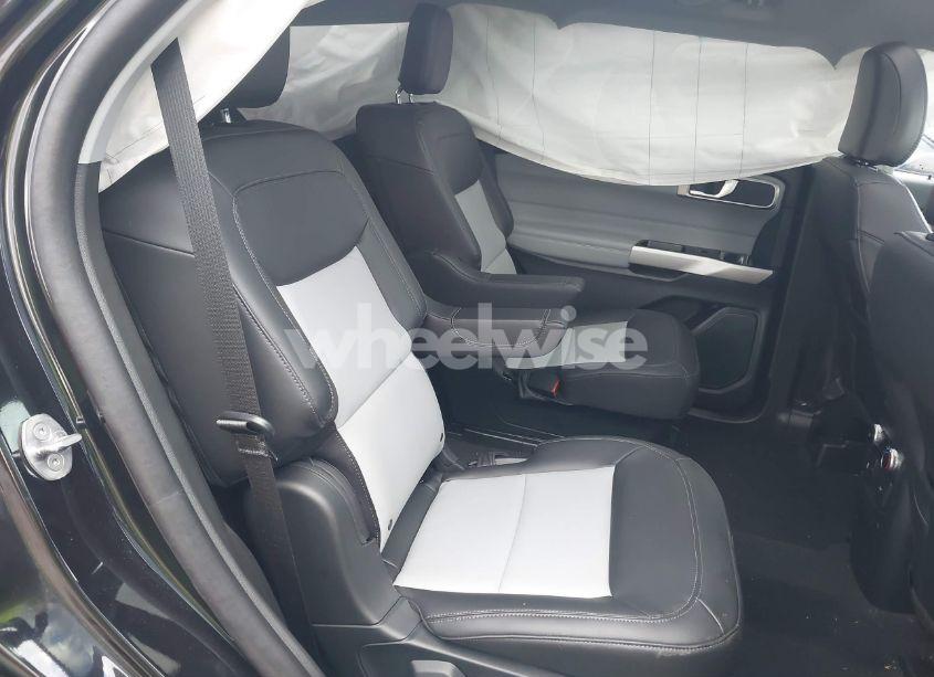 Photo 8 of 2023 Ford Explorer XLT (VIN 1FMSK8DHXPGB92770)