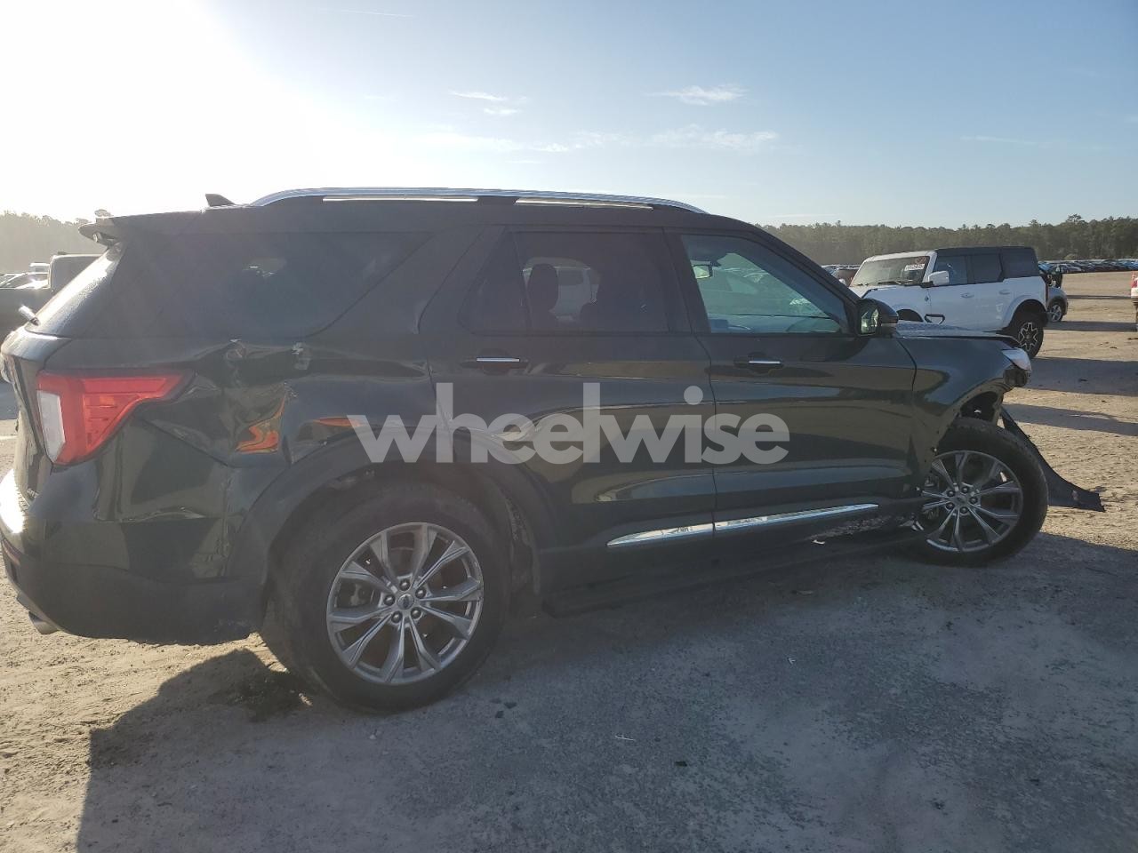 Photo 3 of 2022 FORD EXPLORER LIMITED (VIN 1FMSK8FH1NGA99288)