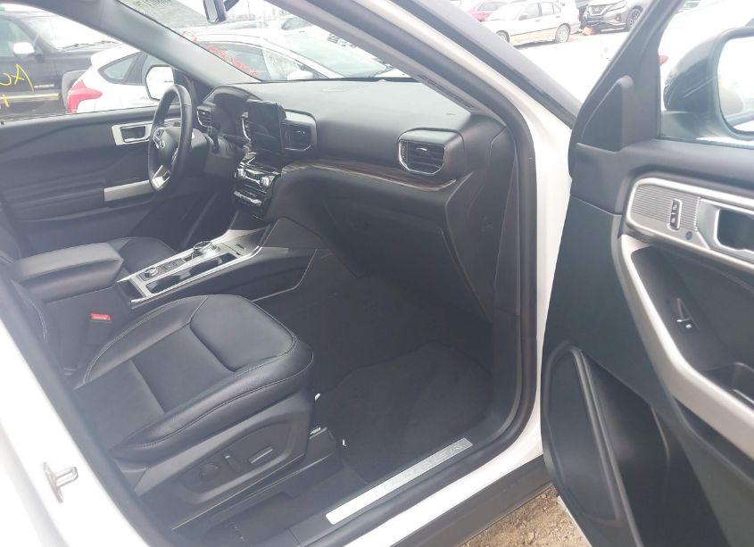 Photo 5 of 2023 Ford Explorer LIMITED (VIN 1FMSK8FH1PGB44068)