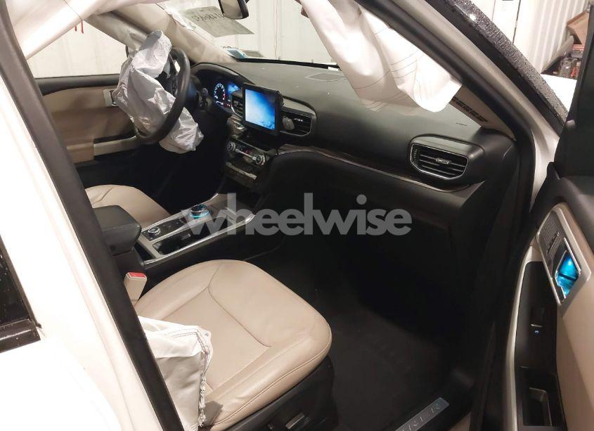 Photo 5 of 2022 Ford Explorer LIMITED (VIN 1FMSK8FH3NGB75724)