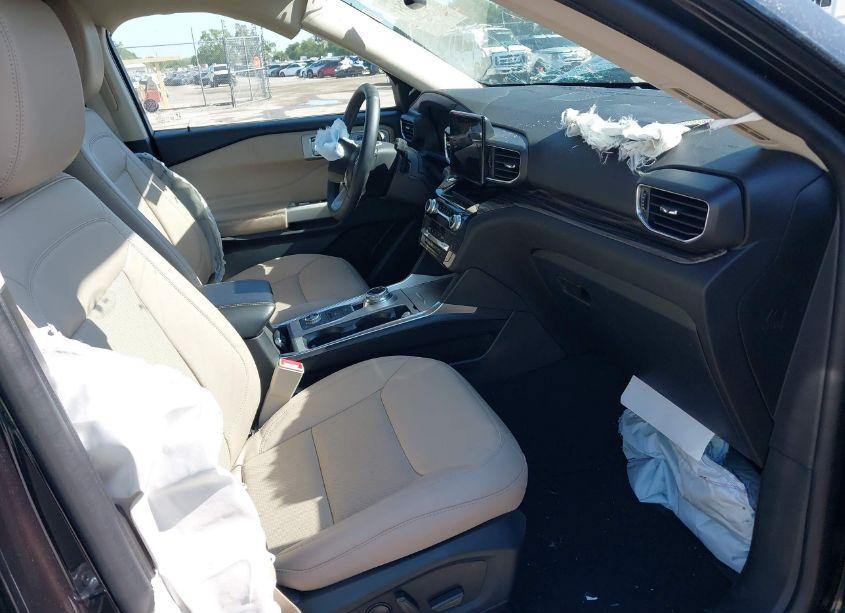 Photo 5 of 2023 Ford Explorer LIMITED (VIN 1FMSK8FH3PGB44069)