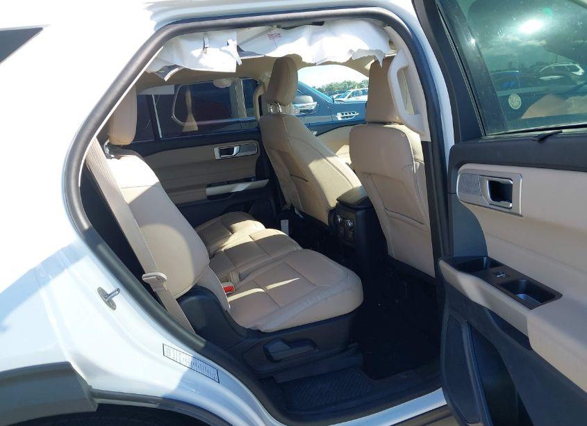 Photo 8 of 2023 Ford Explorer LIMITED (VIN 1FMSK8FH3PGB70588)