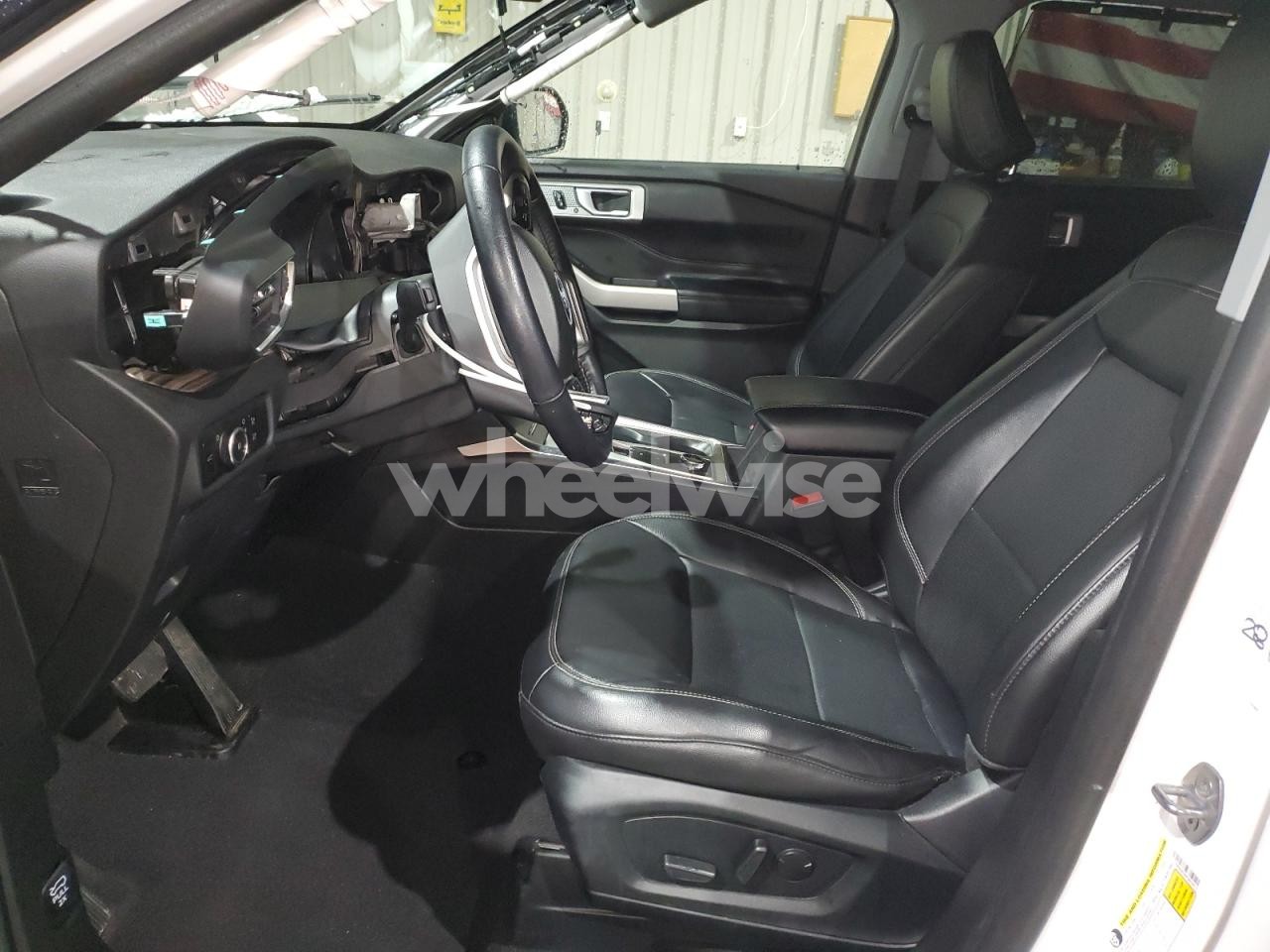 Photo 7 of 2023 FORD EXPLORER LIMITED (VIN 1FMSK8FH4PGB25613)