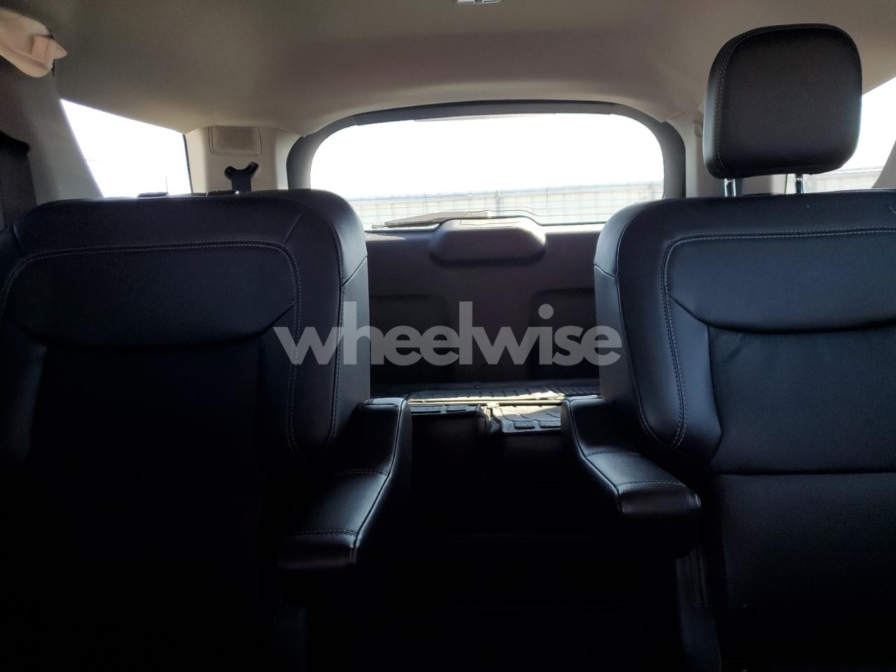 Photo 10 of 2023 FORD EXPLORER LIMITED (VIN 1FMSK8FH6PGC10842)