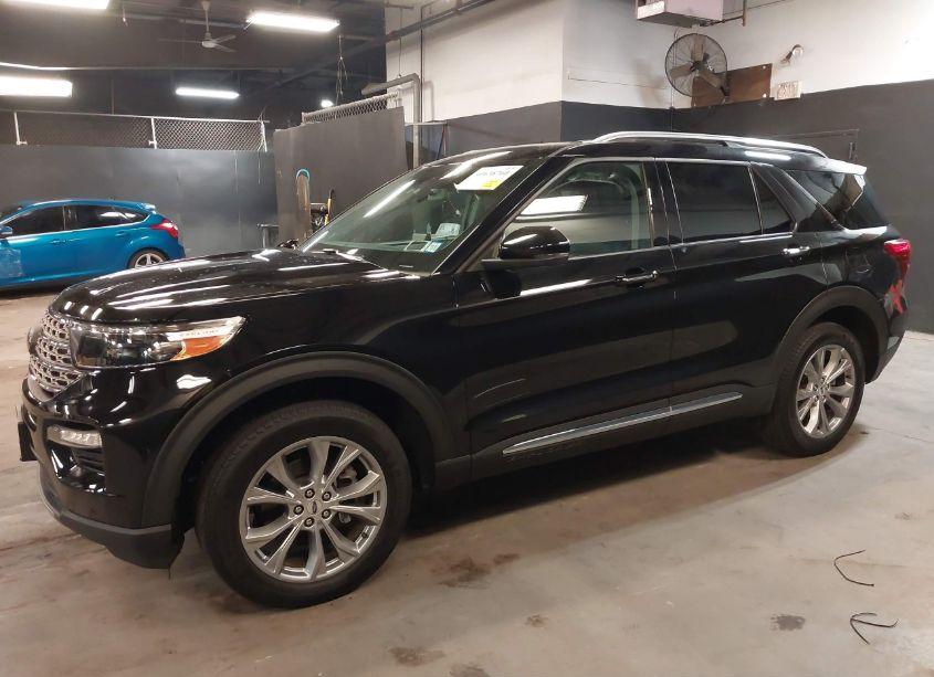 Photo 2 of 2023 Ford Explorer LIMITED (VIN 1FMSK8FH8PGB48571)