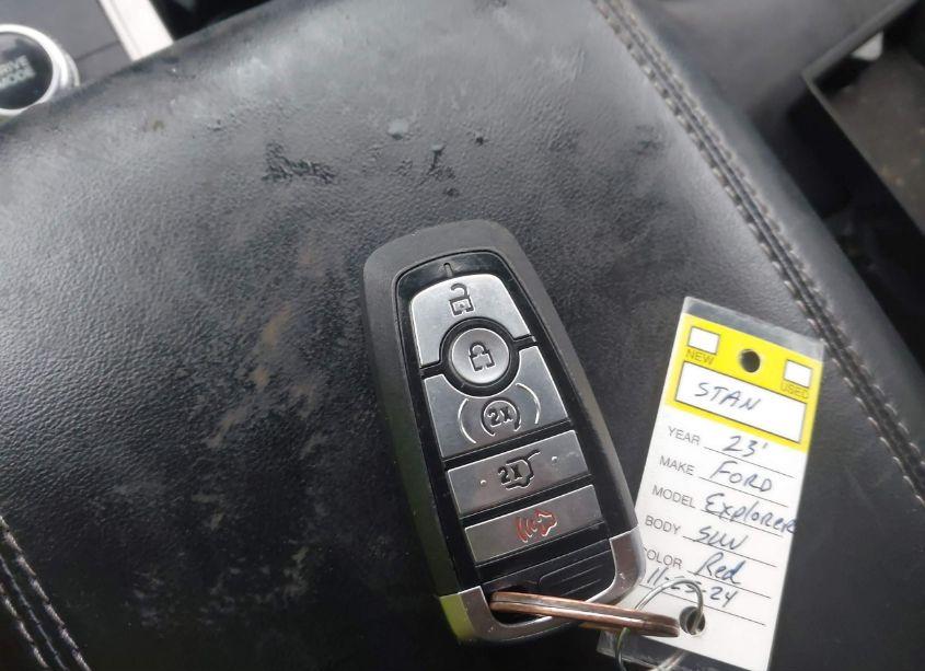 Photo 11 of 2023 Ford Explorer LIMITED (VIN 1FMSK8FH9PGB24571)