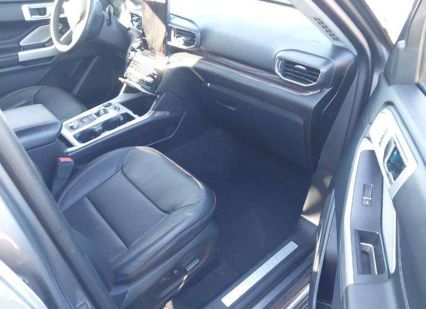 Photo 5 of 2022 Ford Explorer LIMITED (VIN 1FMSK8FHXNGC30363)