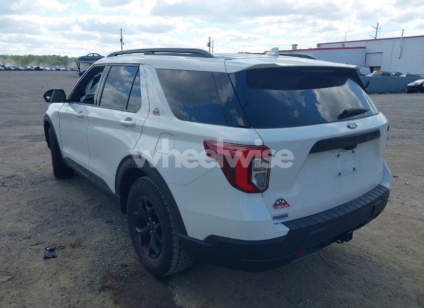 Photo 3 of 2022 Ford Explorer TIMBERLINE (VIN 1FMSK8JH0NGC08718)