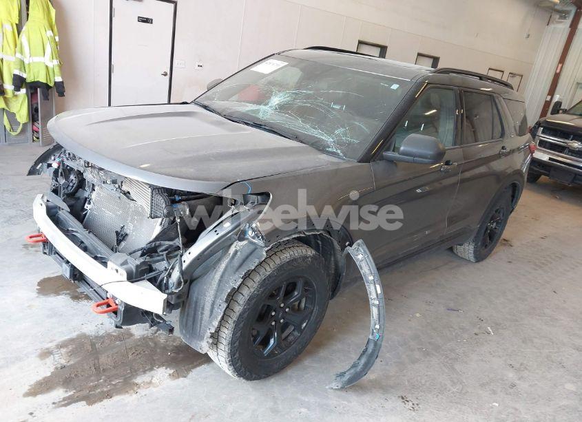 Photo 2 of 2022 Ford Explorer TIMBERLINE (VIN 1FMSK8JH1NGA67738)