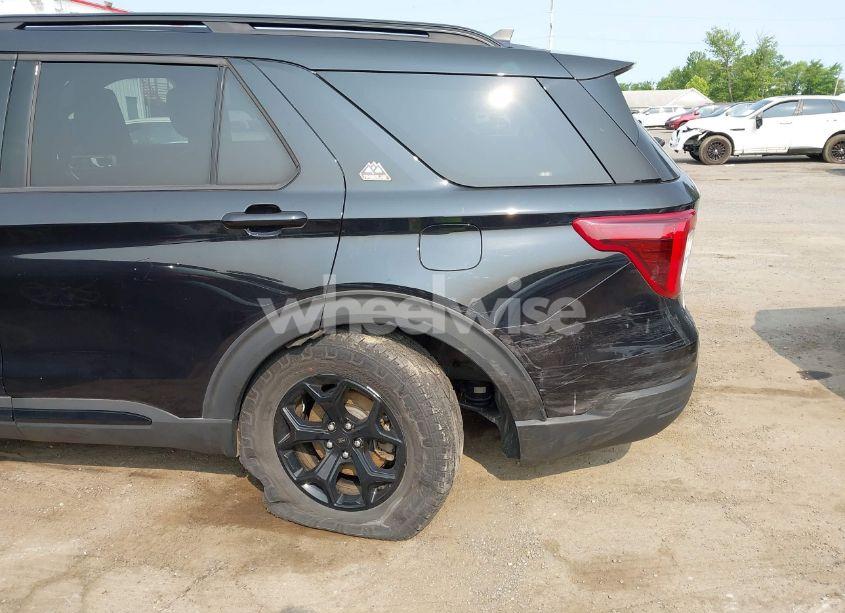Photo 6 of 2021 Ford Explorer TIMBERLINE (VIN 1FMSK8JH5MGC09796)