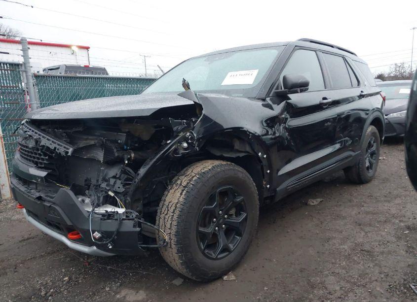 Photo 2 of 2023 Ford Explorer TIMBERLINE (VIN 1FMSK8JH8PGA38739)