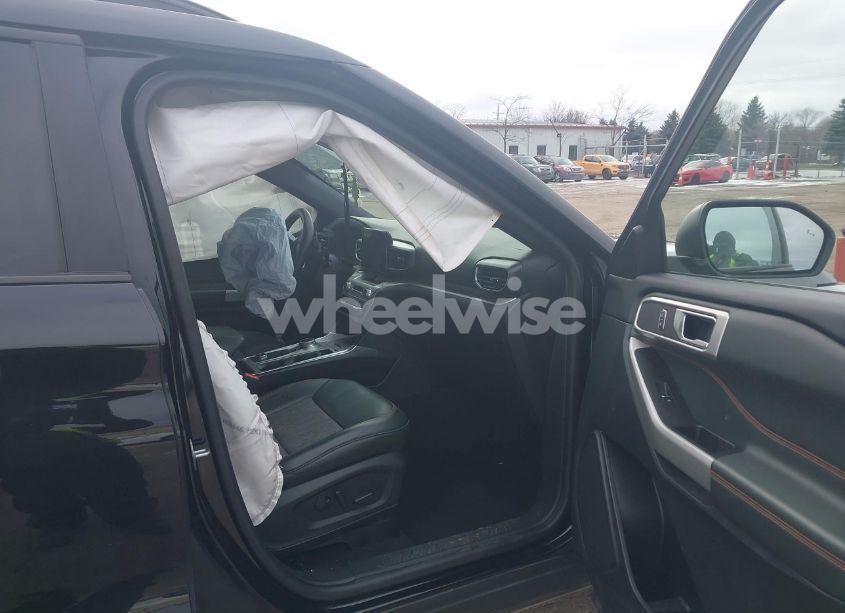 Photo 5 of 2022 Ford Explorer TIMBERLINE (VIN 1FMSK8JH9NGB26356)