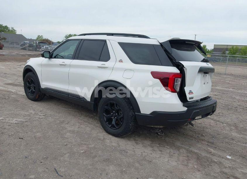 Photo 3 of 2023 Ford Explorer TIMBERLINE (VIN 1FMSK8JHXPGB64696)