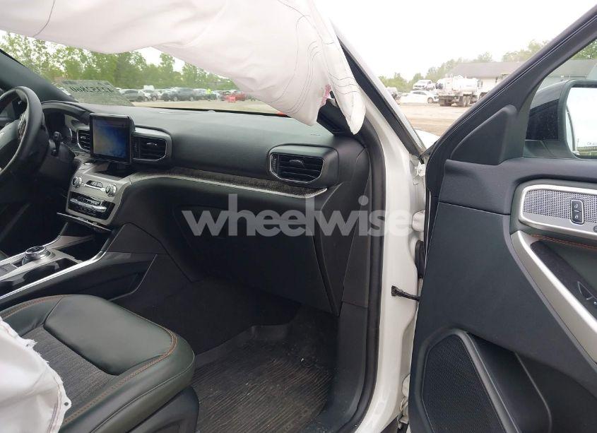 Photo 5 of 2023 Ford Explorer TIMBERLINE (VIN 1FMSK8JHXPGB64696)