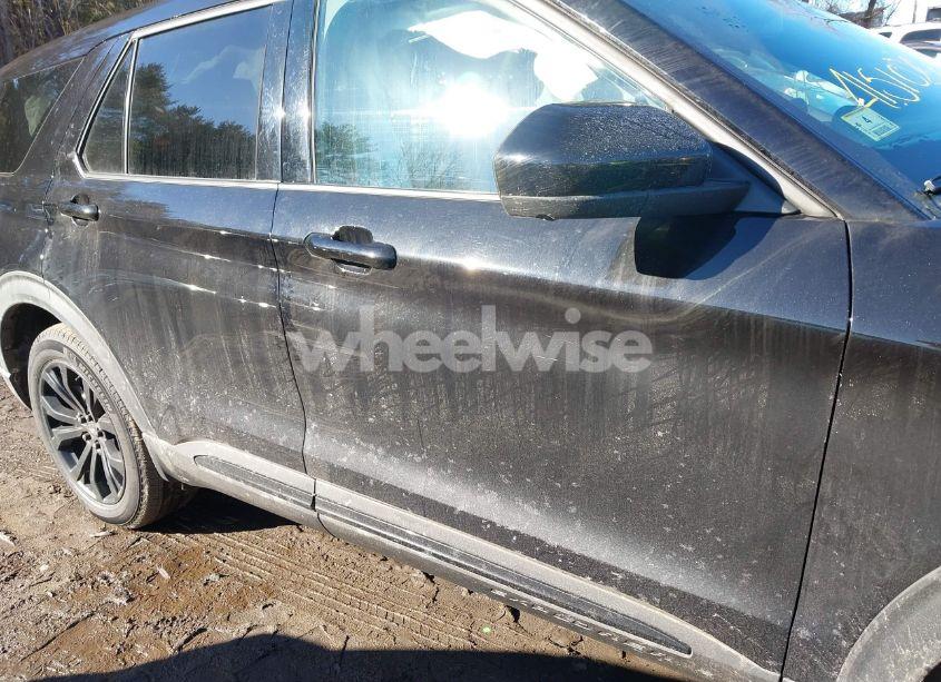 Photo 13 of 2022 Ford Explorer ST-LINE (VIN 1FMSK8KH2NGB26827)