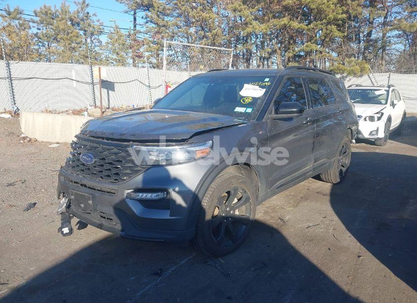 Photo 2 of 2023 Ford Explorer ST-LINE (VIN 1FMSK8KH8PGA42515)