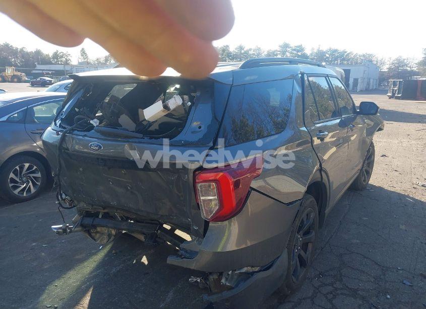Photo 4 of 2023 Ford Explorer ST-LINE (VIN 1FMSK8KH8PGA42515)