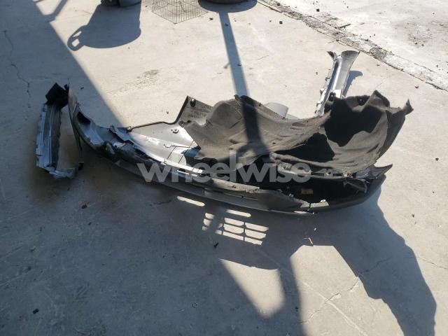 Photo 4 of 2025 FORD EXPLORER ACTIVE (VIN 1FMUK7DH2SGB29786)