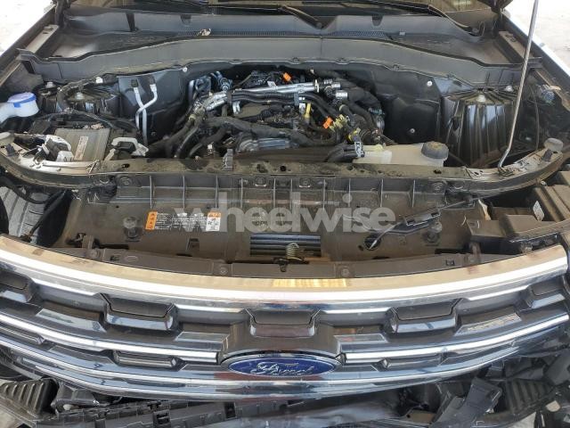 Photo 6 of 2025 FORD EXPLORER ACTIVE (VIN 1FMUK7DH2SGB29786)