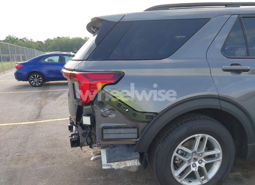 Photo 18 of 2025 Ford Explorer ACTIVE (VIN 1FMUK7DH4SGA37188)