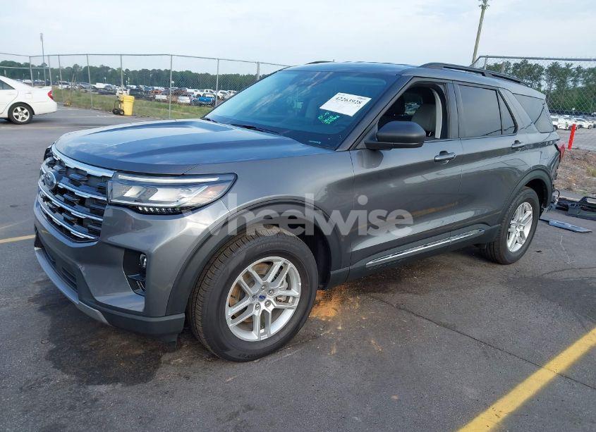 Photo 2 of 2025 Ford Explorer ACTIVE (VIN 1FMUK7DH4SGA37188)