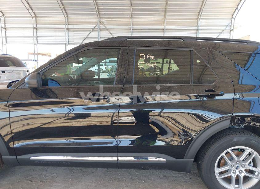 Photo 15 of 2025 Ford Explorer ACTIVE (VIN 1FMUK7DH4SGB16294)